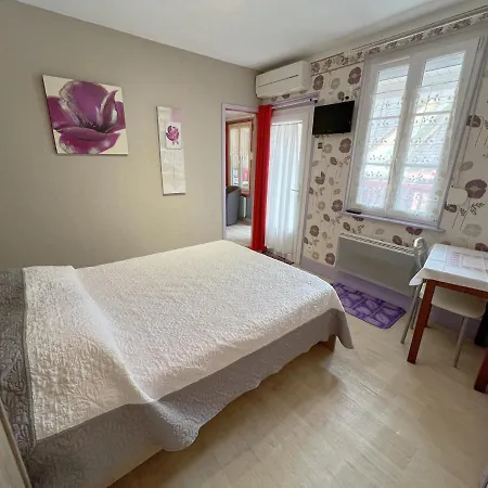 Les Meubles Du Rocher - Pres Du Parc Le Pal Bourbon-Lancy Extérieur photo