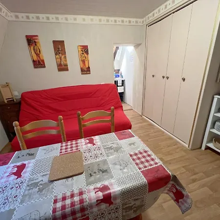 Les Meubles Du Rocher - Pres Du Parc Le Pal Bourbon-Lancy Extérieur photo