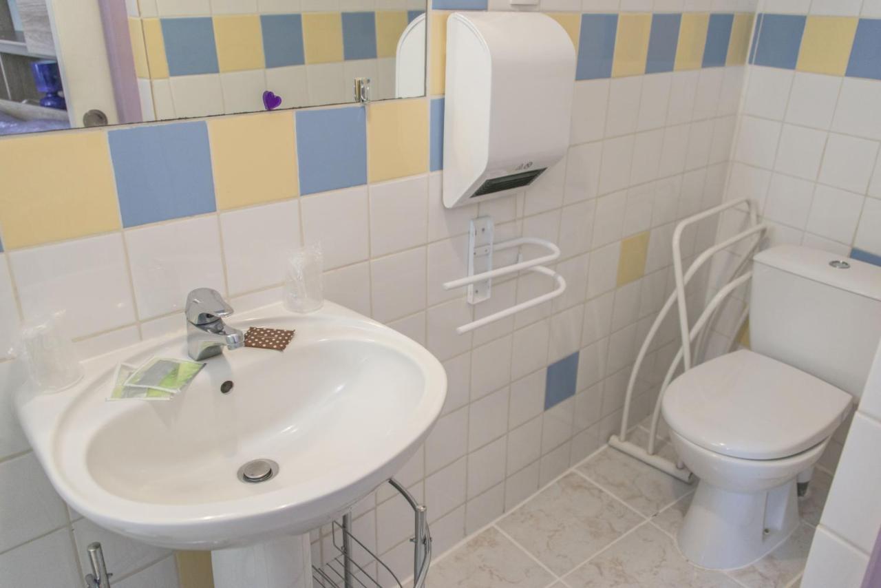 Les Meubles Du Rocher - Pres Du Parc Le Pal Apartment *
